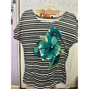 Size XS Full Tilt Striped Shirt